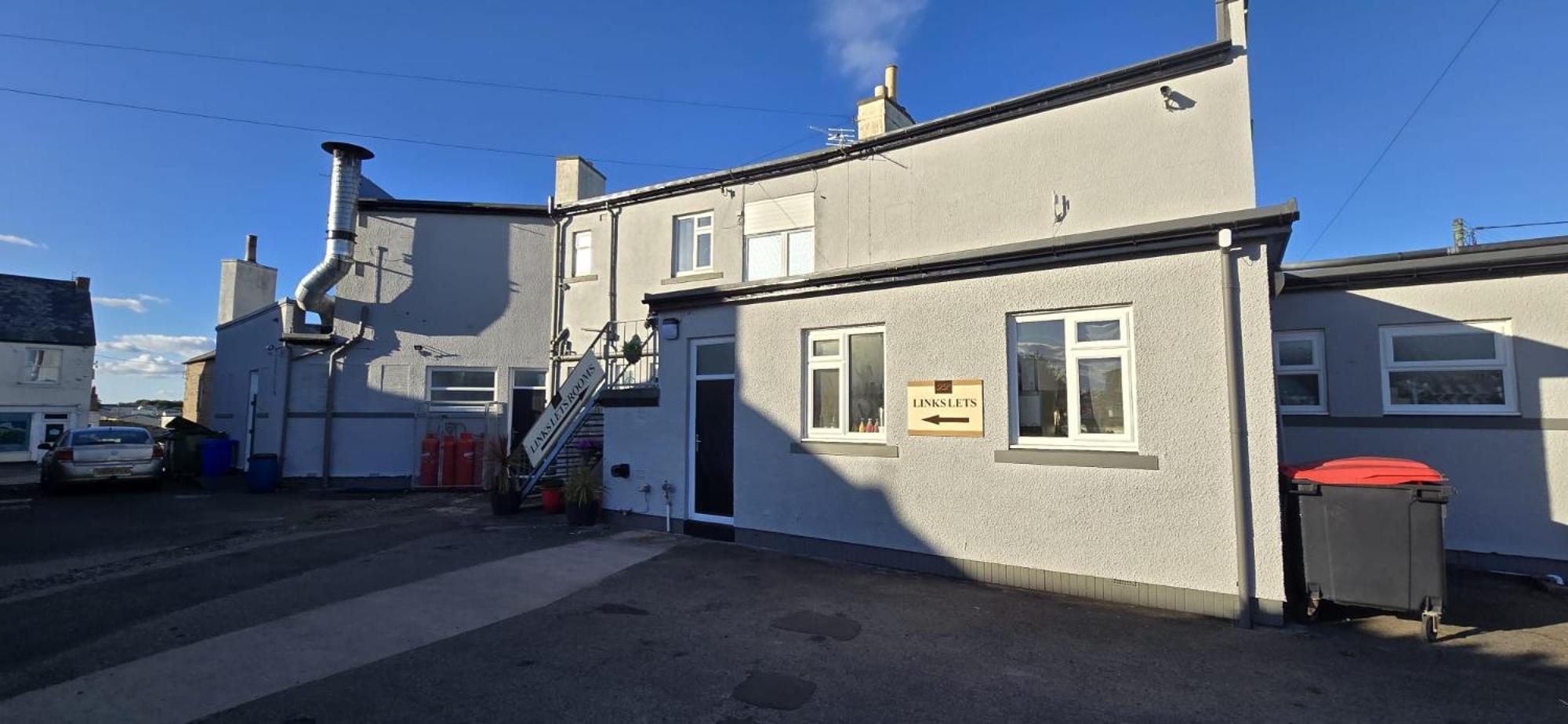 Links Lets Room Only Seahouses Exterior foto
